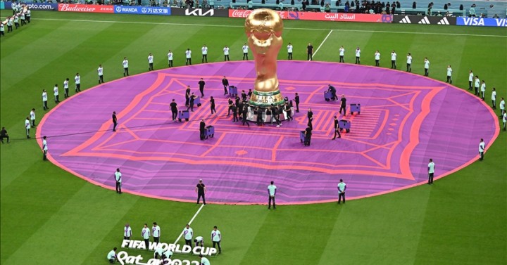 When is the World Cup 2022 opening ceremony, who is performing