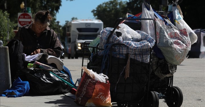 LA’s new mayor declares state of emergency on homelessness | Philippine ...