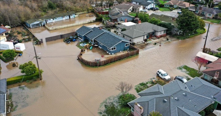 17 dead as storms batter US state of California’s coast | Philippine ...