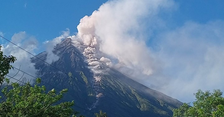 Increased Seismic Activity Observed In Mayon Volcano | Philippine News ...