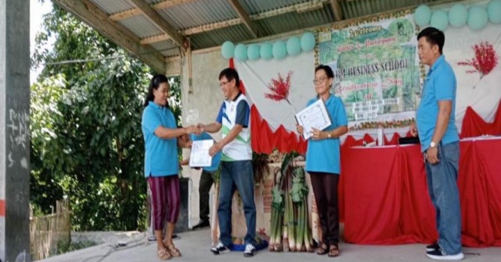 Ifugao ARBs graduate from DAR’s farm business school | Philippine News ...