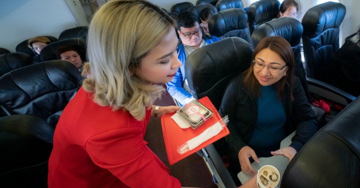 airlines requiring masks