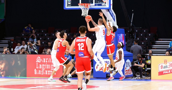 Win Montenigro scores 89, vs. Egypt 74. | Photos | Philippine News Agency