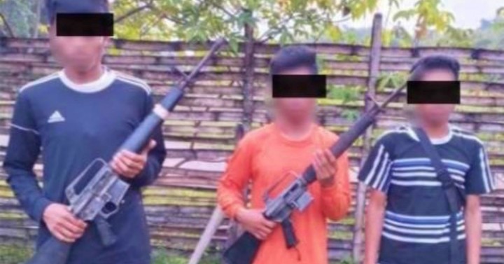 3 NPA fighters yield, turn in firearms in Davao Norte town | Philippine ...