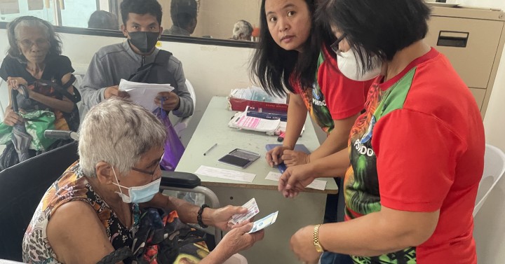 189 Ilocos Norte senior citizens get cash incentives | Philippine News ...