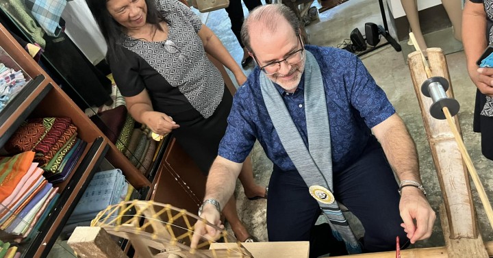 Canadian gov't vows support for 'hablon' weavers of Iloilo | Philippine ...