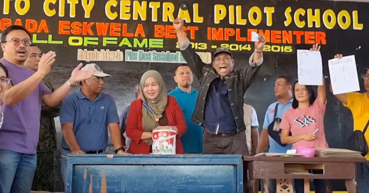 Cotabato City Village Chief Wins Via Drawing Of Lots Philippine News   3966325822395185188484832646625160417797146n 