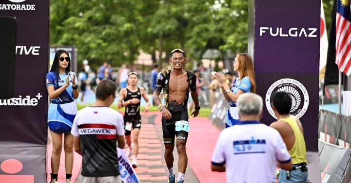 103.1 Brigada News FM - Palawan - TINGNAN  Ling Er Choo, mula sa bansang  Singapore ang first Female na nakatapos sa Ironman 70.3 sa Puerto Princesa  City. Si Choo ay 35