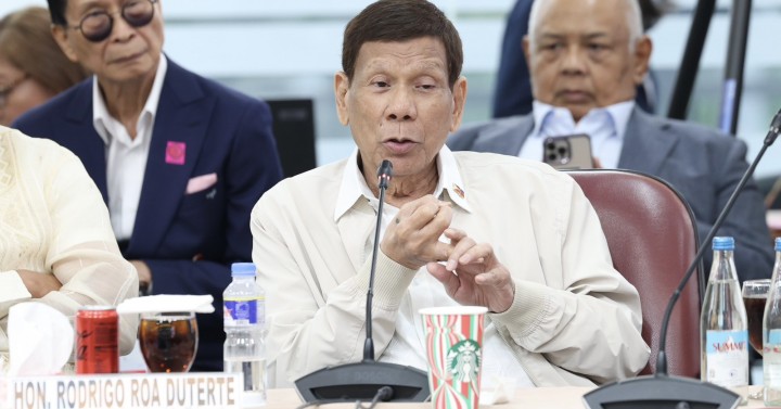 Duterte Under Police Custody Following ICC Warrant Arrival - Palace Confirms