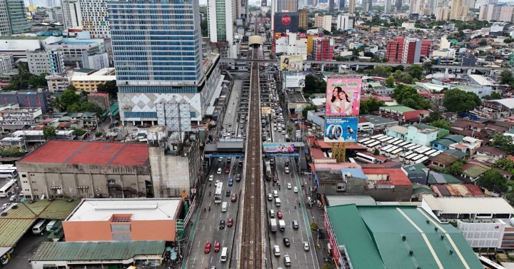 Marcos postpones EDSA rehab for 1 month; eyes 'better way'