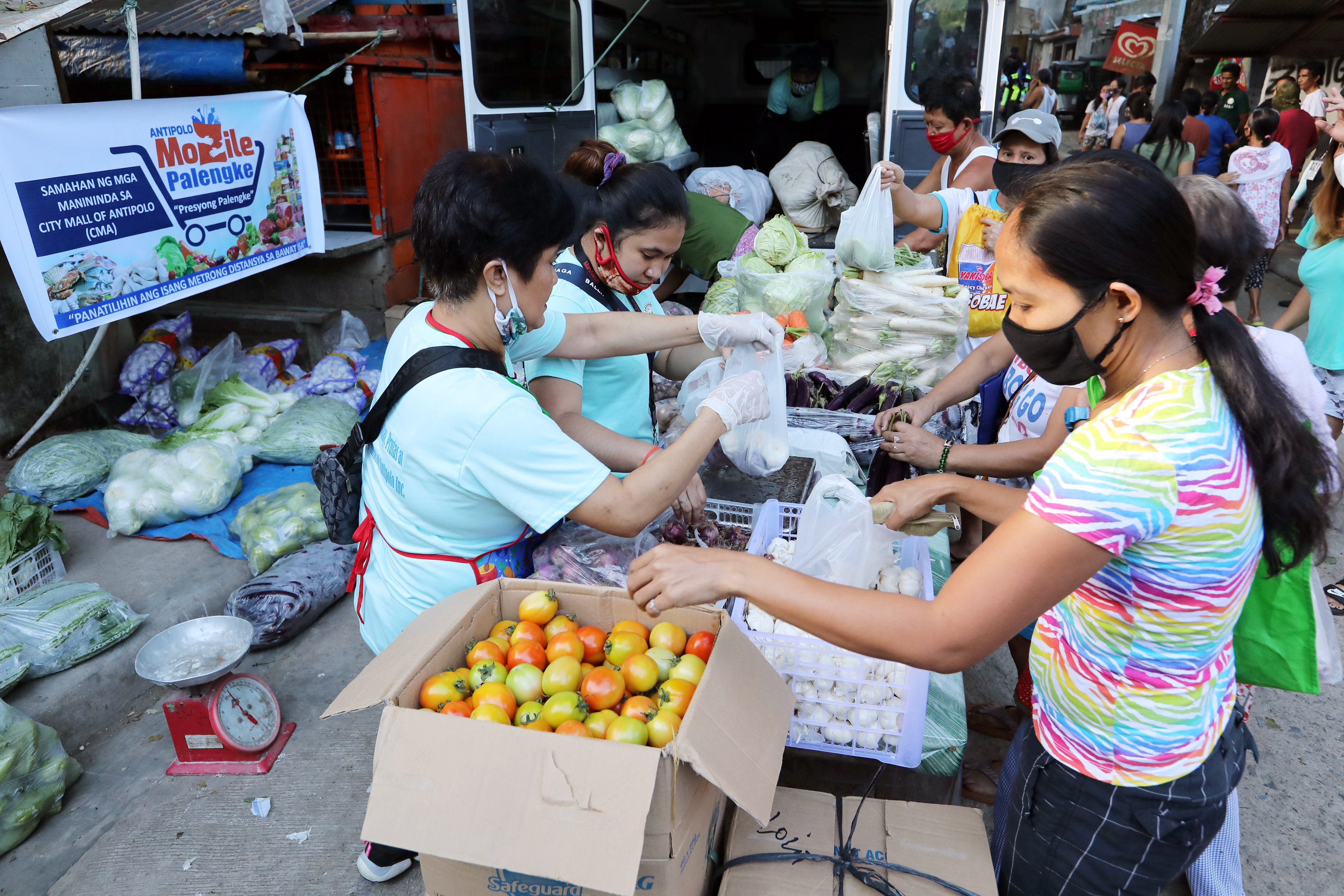 MOBILE MARKET | Photos | Philippine News Agency