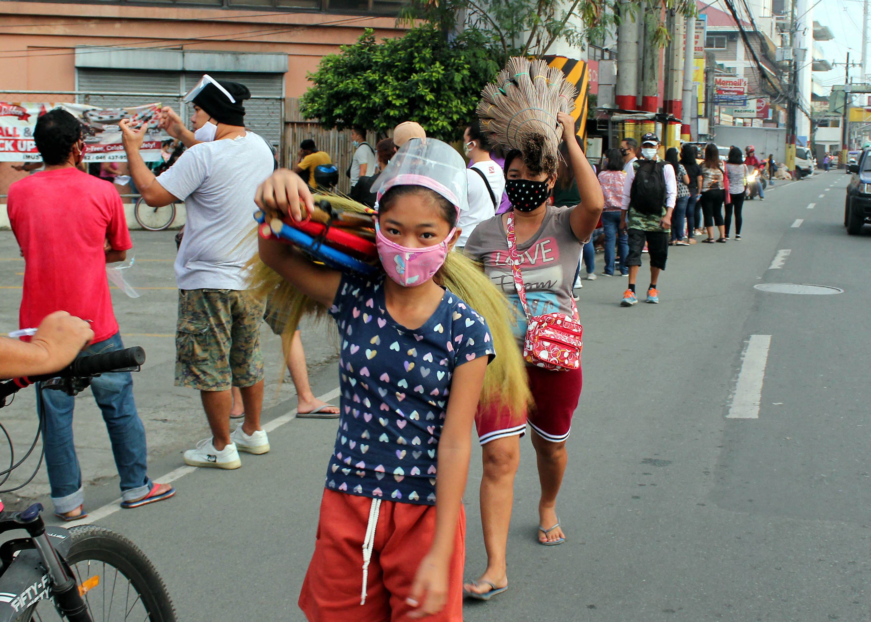 Brooms vendors Photos Philippine News Agency