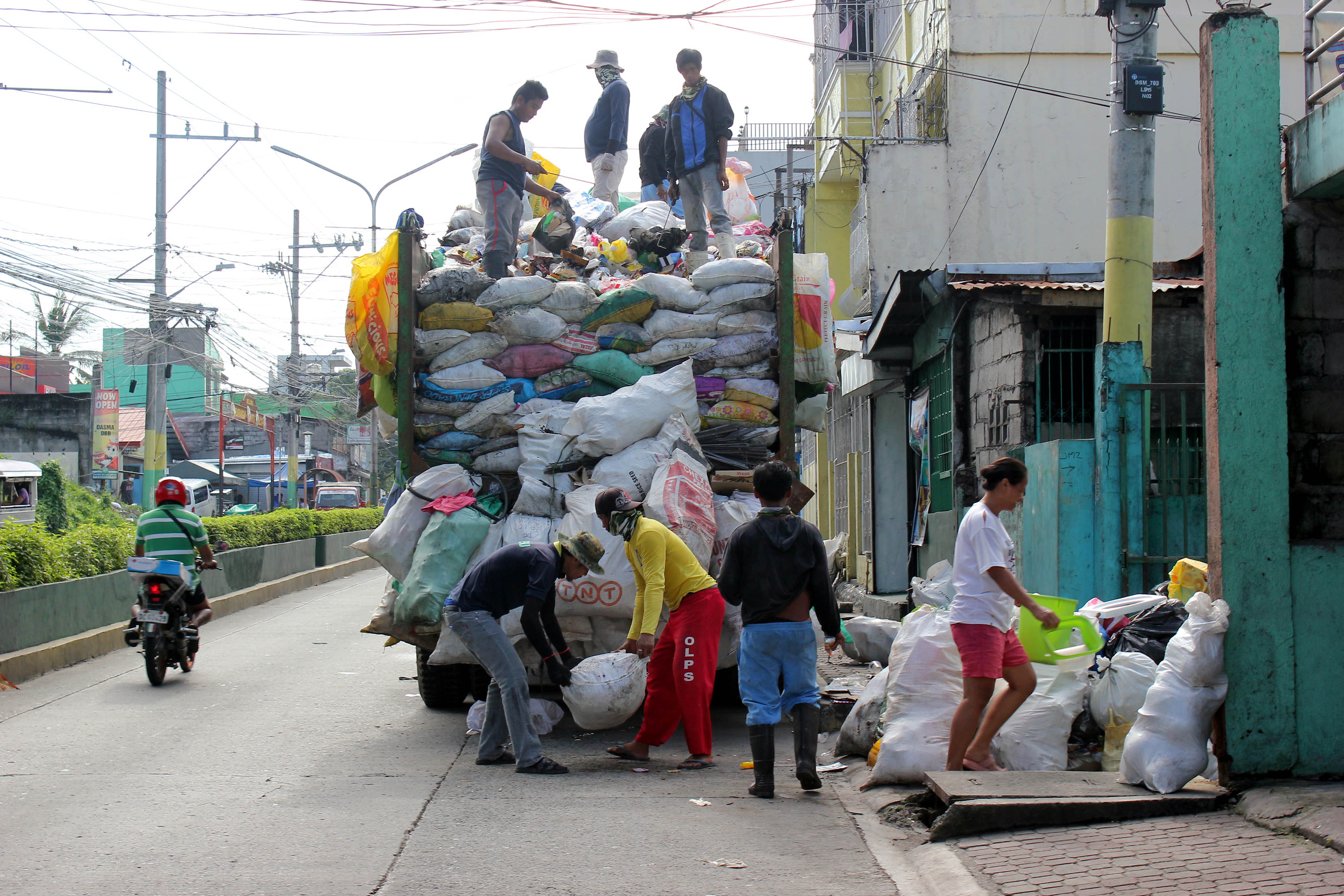 Trash Collectors Photos Philippine News Agency