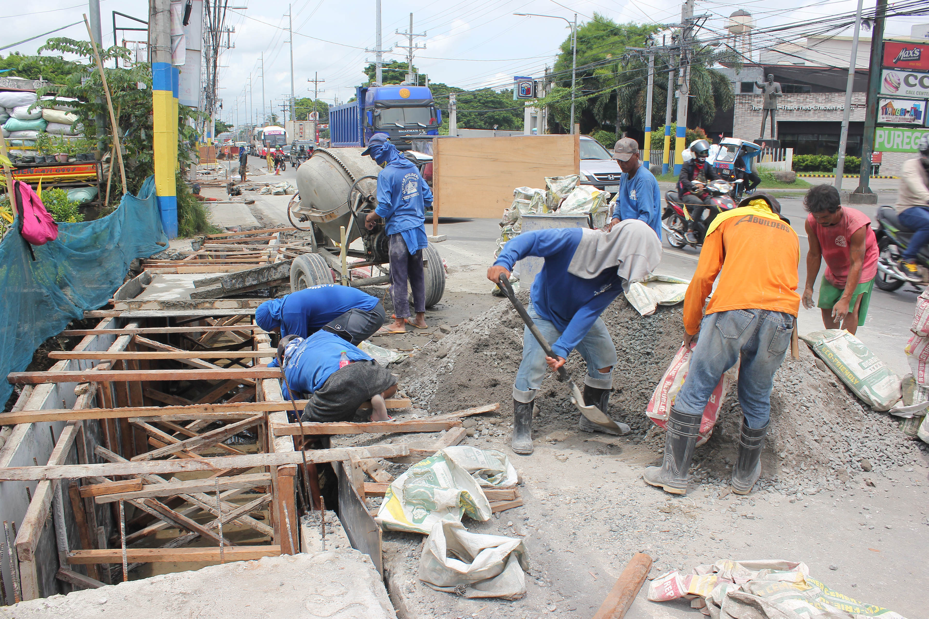 Drainage rehab | Photos | Philippine News Agency