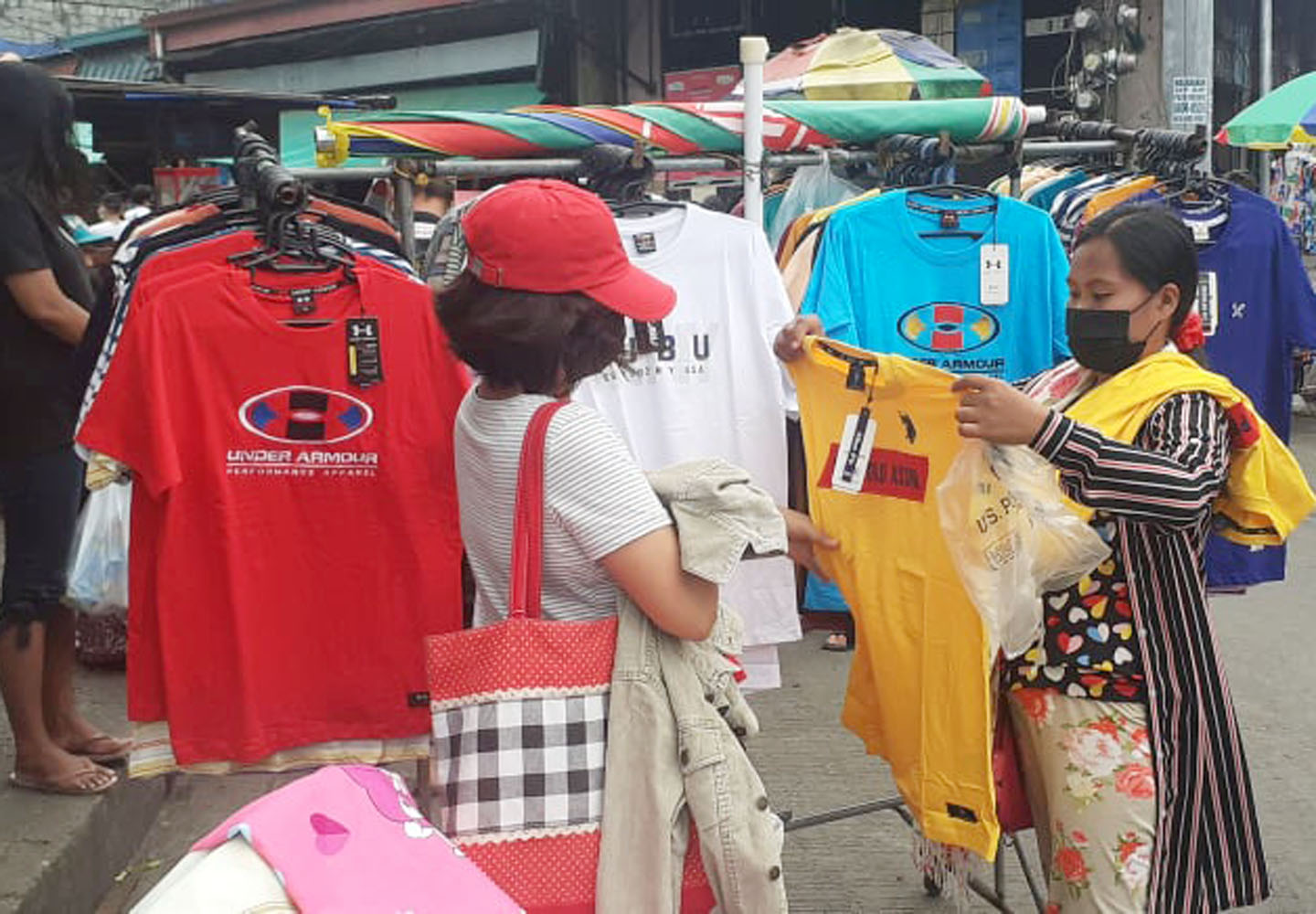 AFFORDABLE SHIRTS | Photos | Philippine News Agency