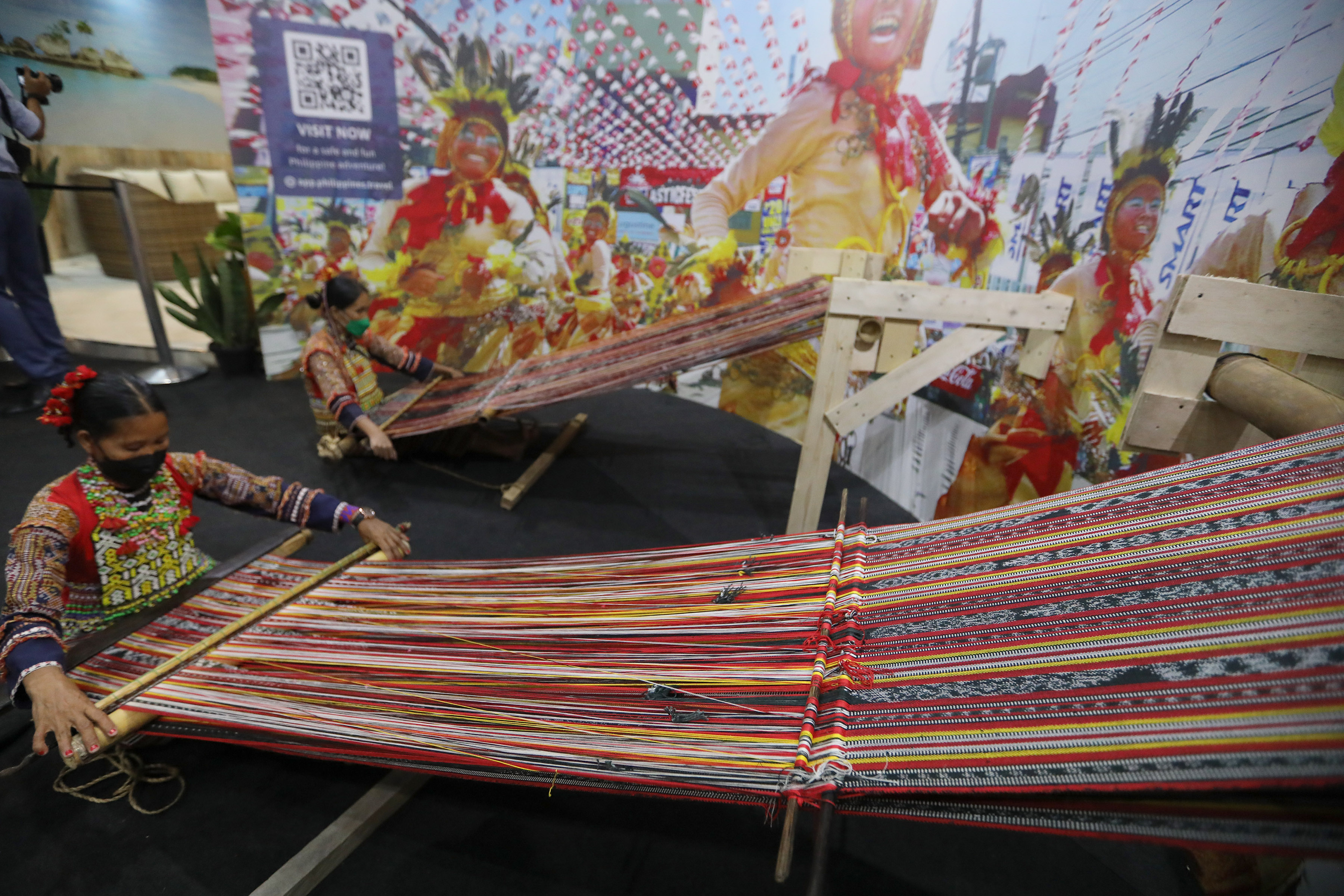 Dagmay Weaving at the 33rd Philippine Travel Mart