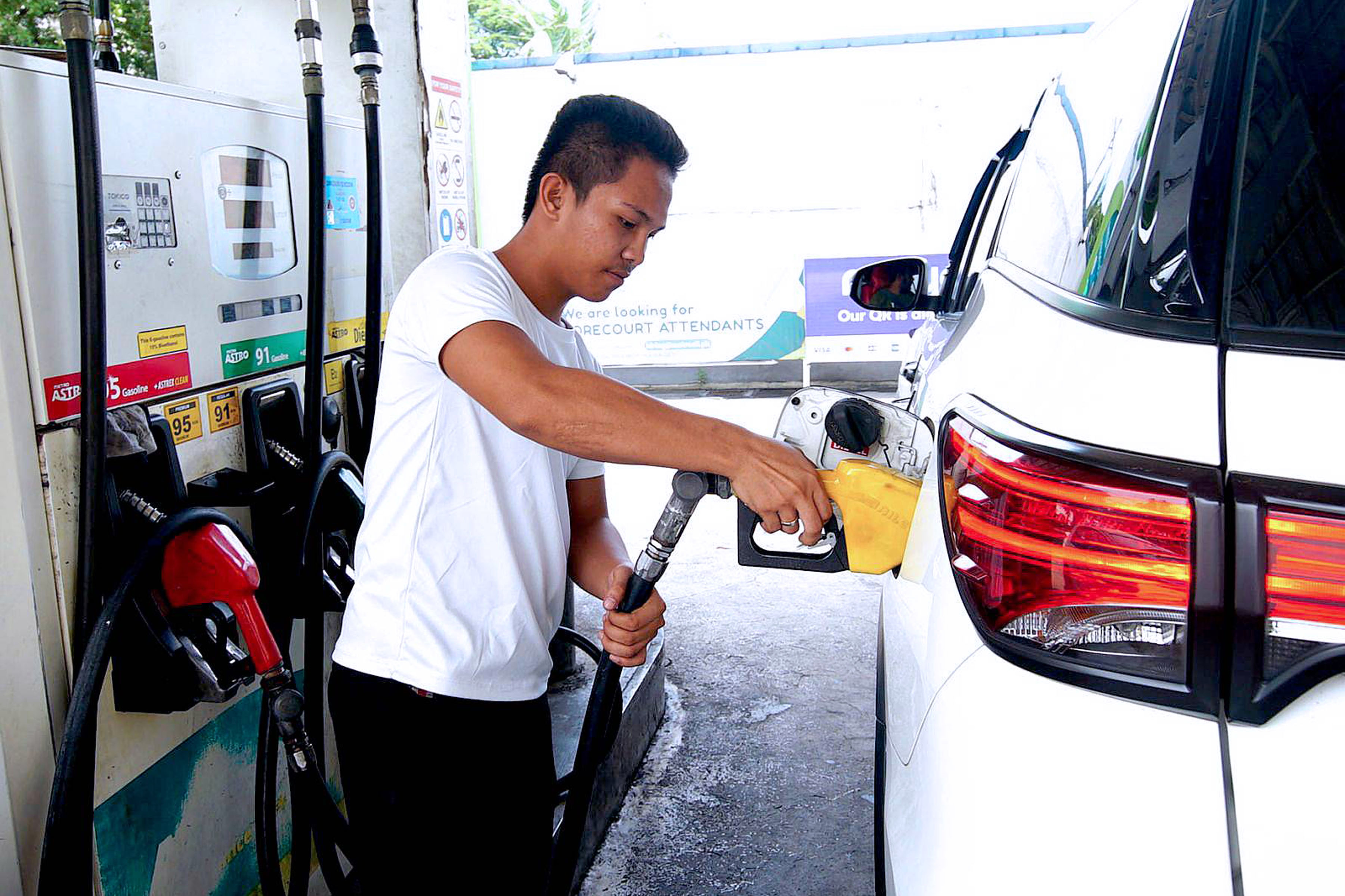 OIL PRICE HIKE Photos Philippine News Agency