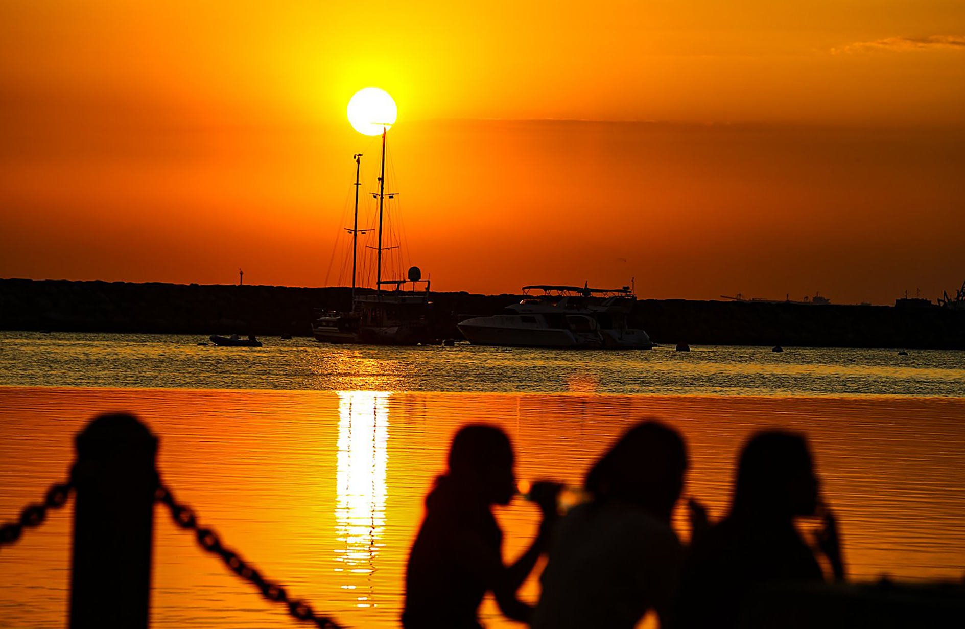 Manila Bay sunset by JBondoc