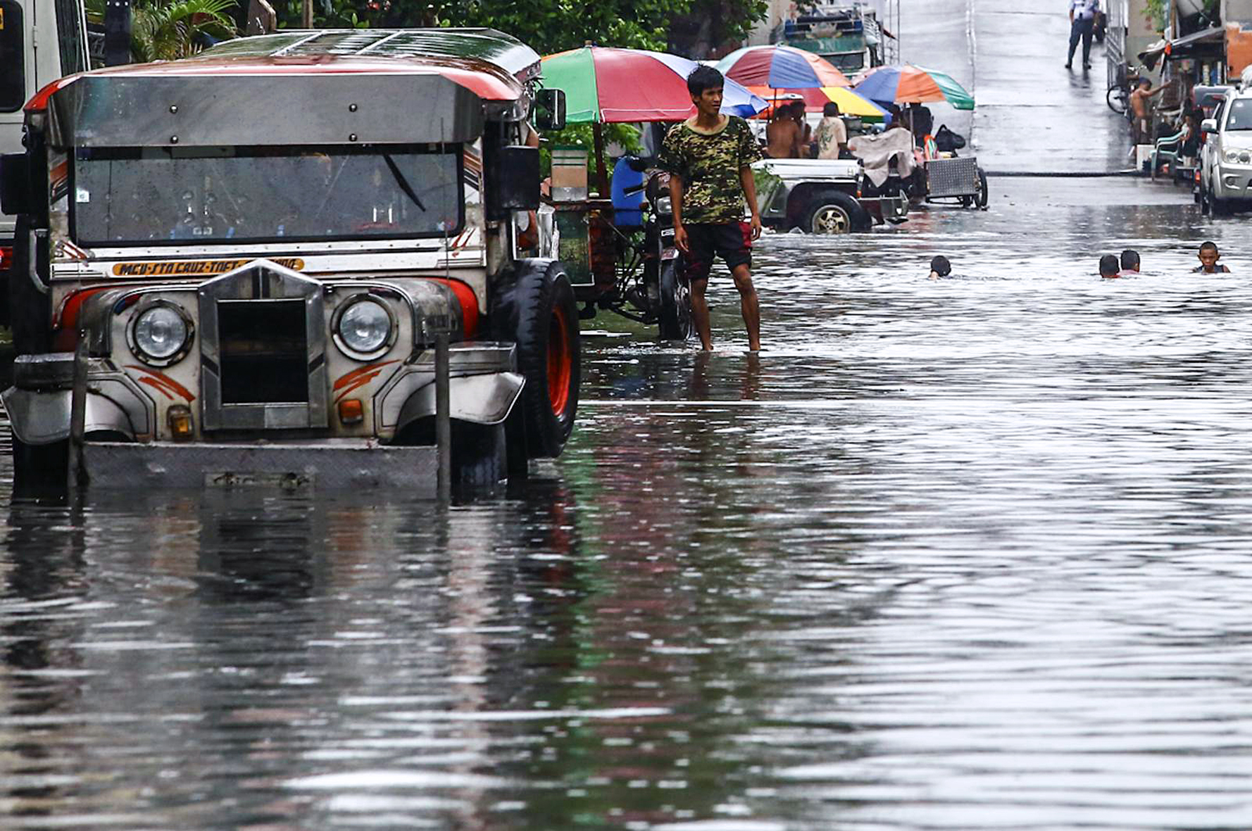 Flood in Manila | Photos | Philippine News Agency